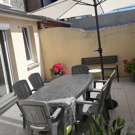 Villa La Courtoisie Maison De Proche *